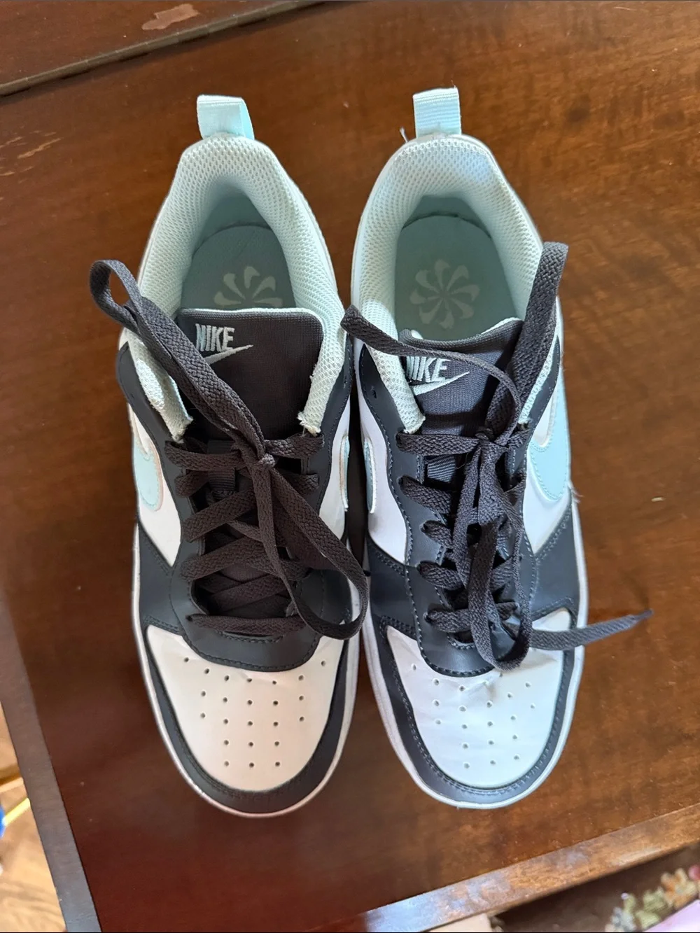 Nike youth Court Borough Low Recraft  in White, Black & Light Blue